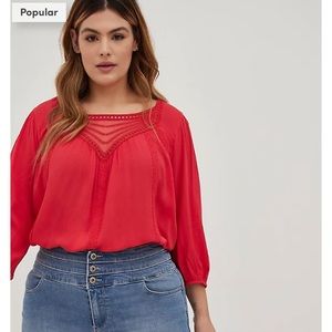 TORRID 00x GAUZE EMBROIDERED AND CROCHET TRIM TOP